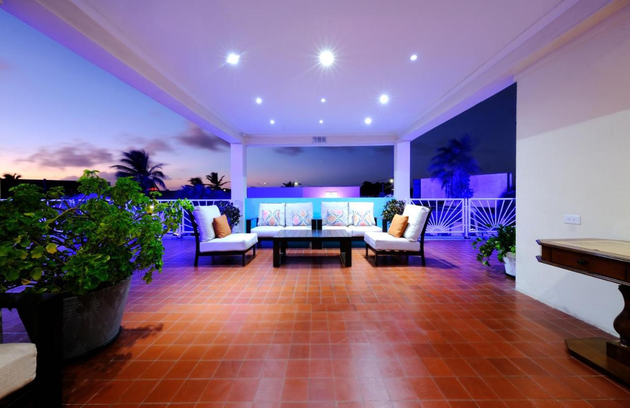 Victoria City Hotel Oranjestad Extérieur photo