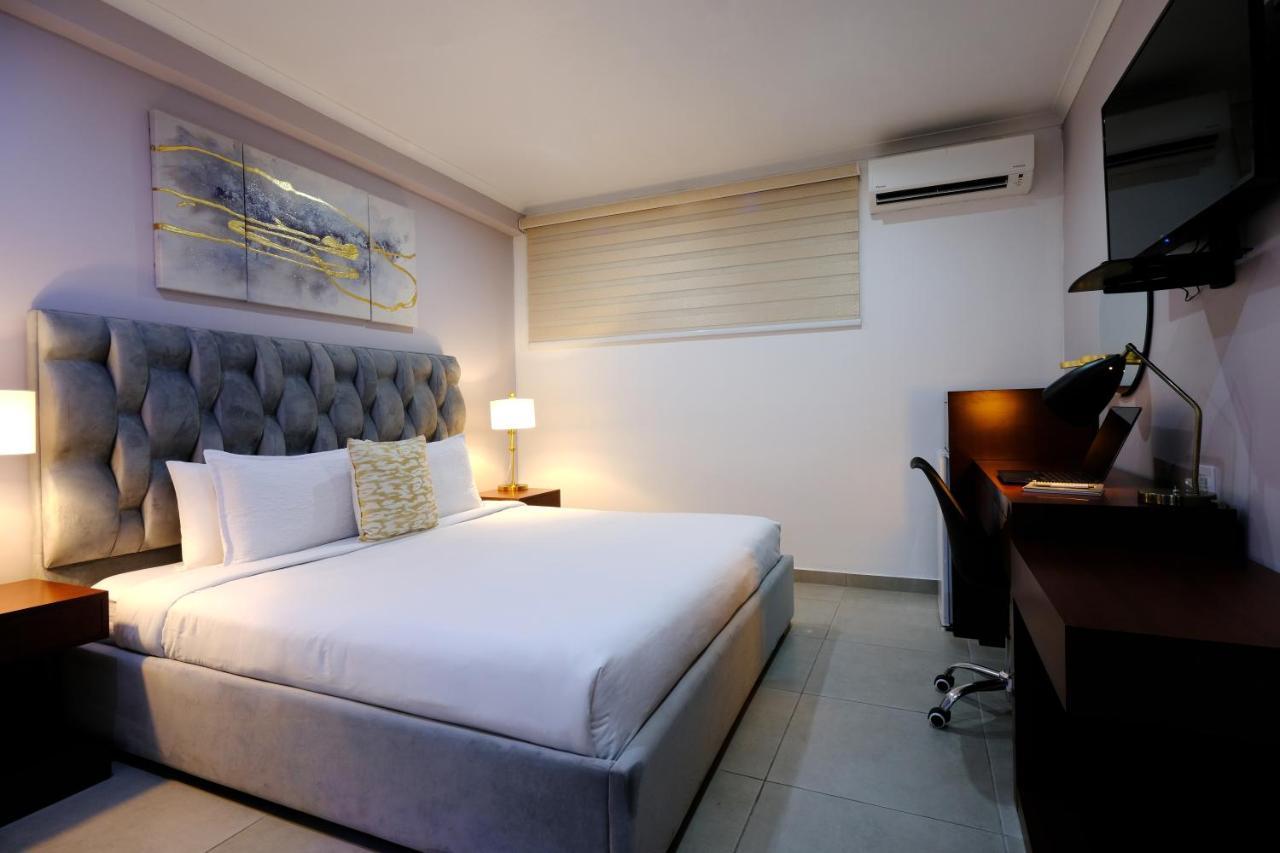 Victoria City Hotel Oranjestad Extérieur photo