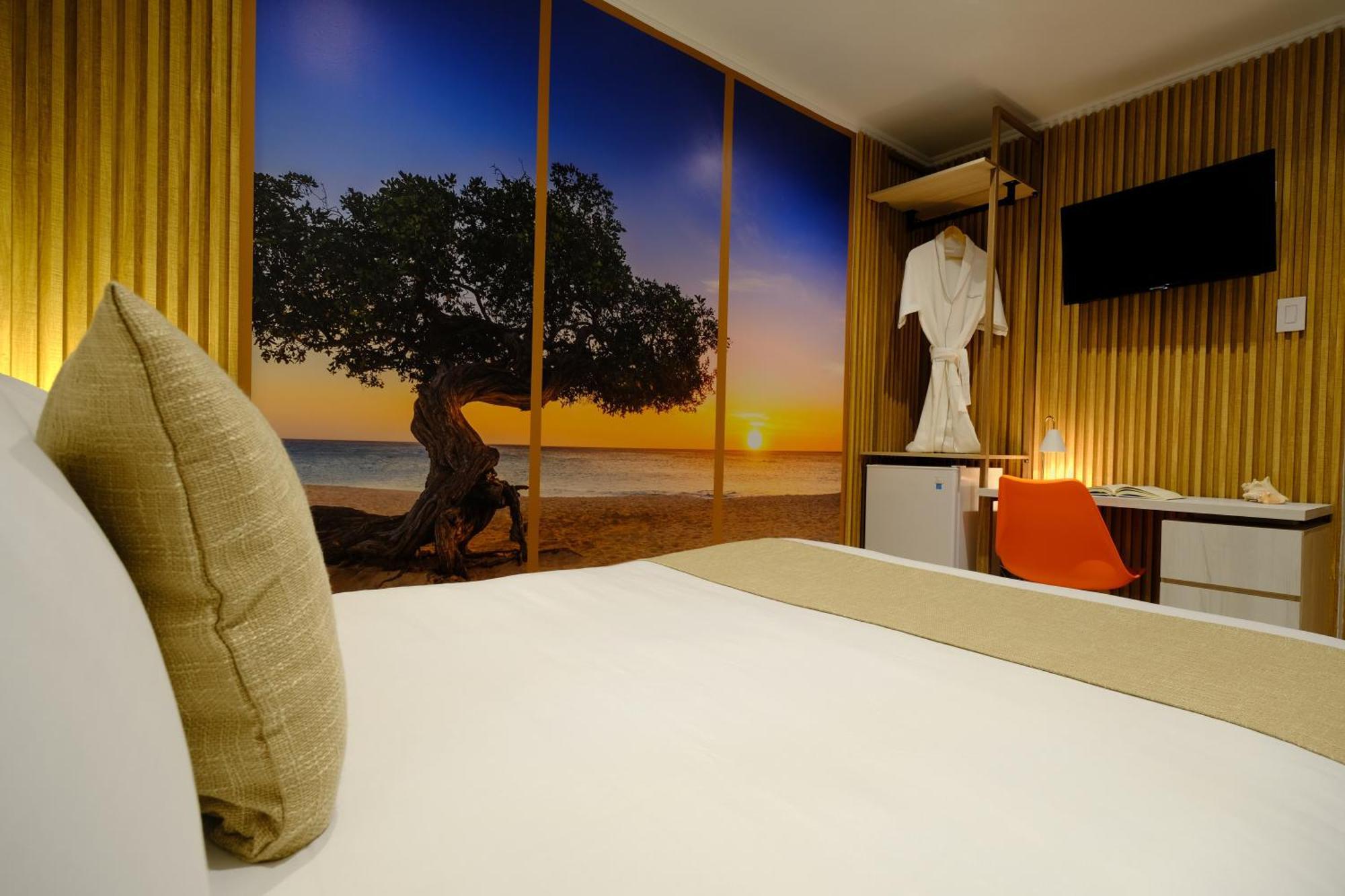 Victoria City Hotel Oranjestad Extérieur photo