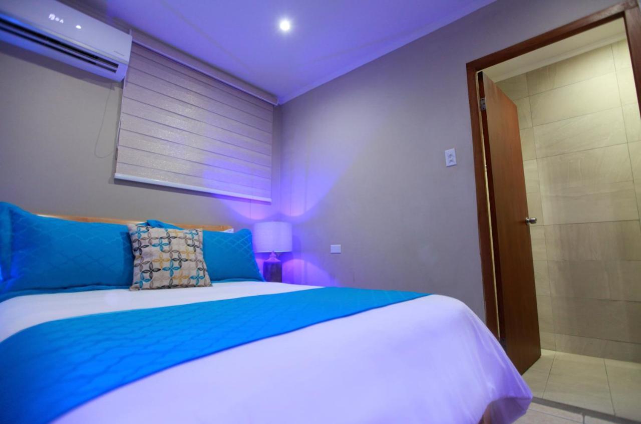 Victoria City Hotel Oranjestad Extérieur photo